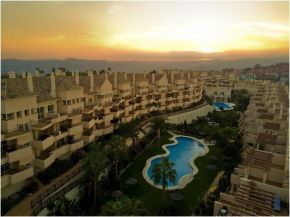 3 Bedrooms, 3 Bathrooms Apartment, Duquesa Fairways